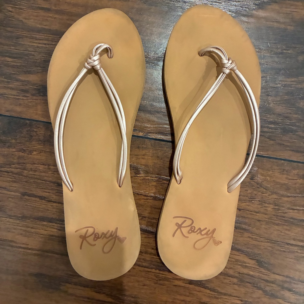 Roxy Rose Gold Flip flops